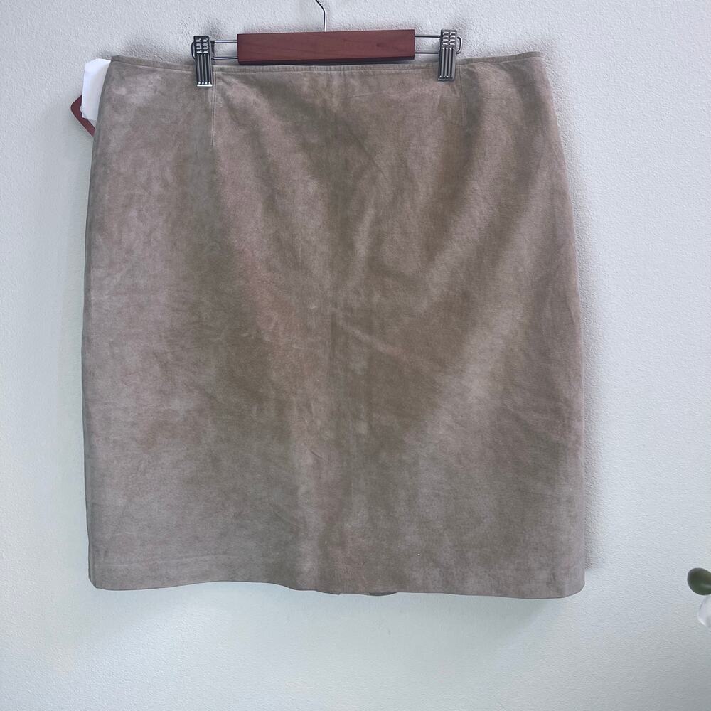 Women's Beige Tan Leather Suede Mini Skirt MOSSIMO Casual Western Boho 14 NWT - Picture 2 of 8